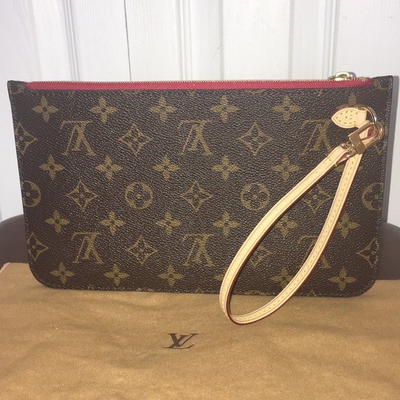 louis vuitton pochette wristlet